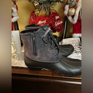 Sperry Black Duck Boots! Size:10 NWOT